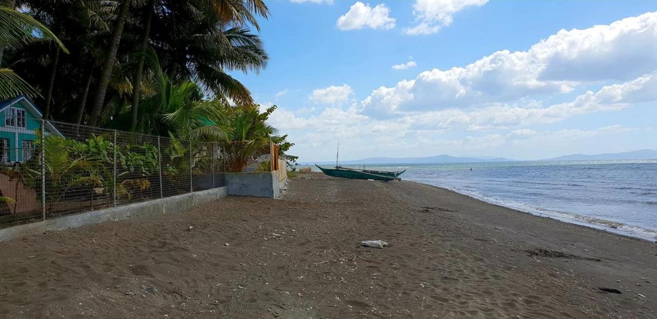 Balayan Beach House W/ Dipping Pool & Jacuzzi Exterior photo